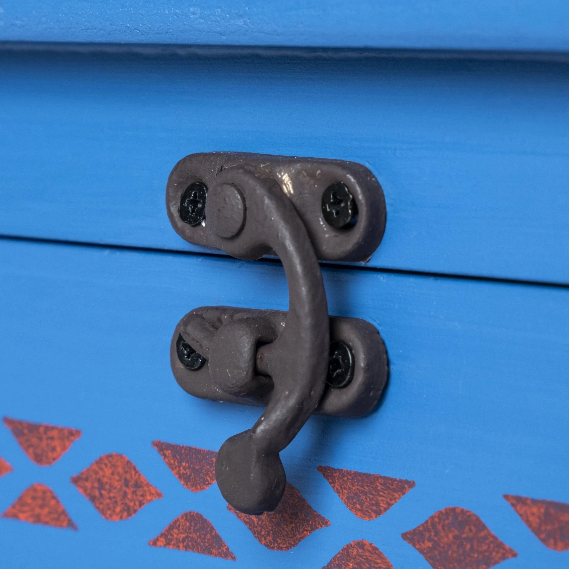 Boîte tribale bleue