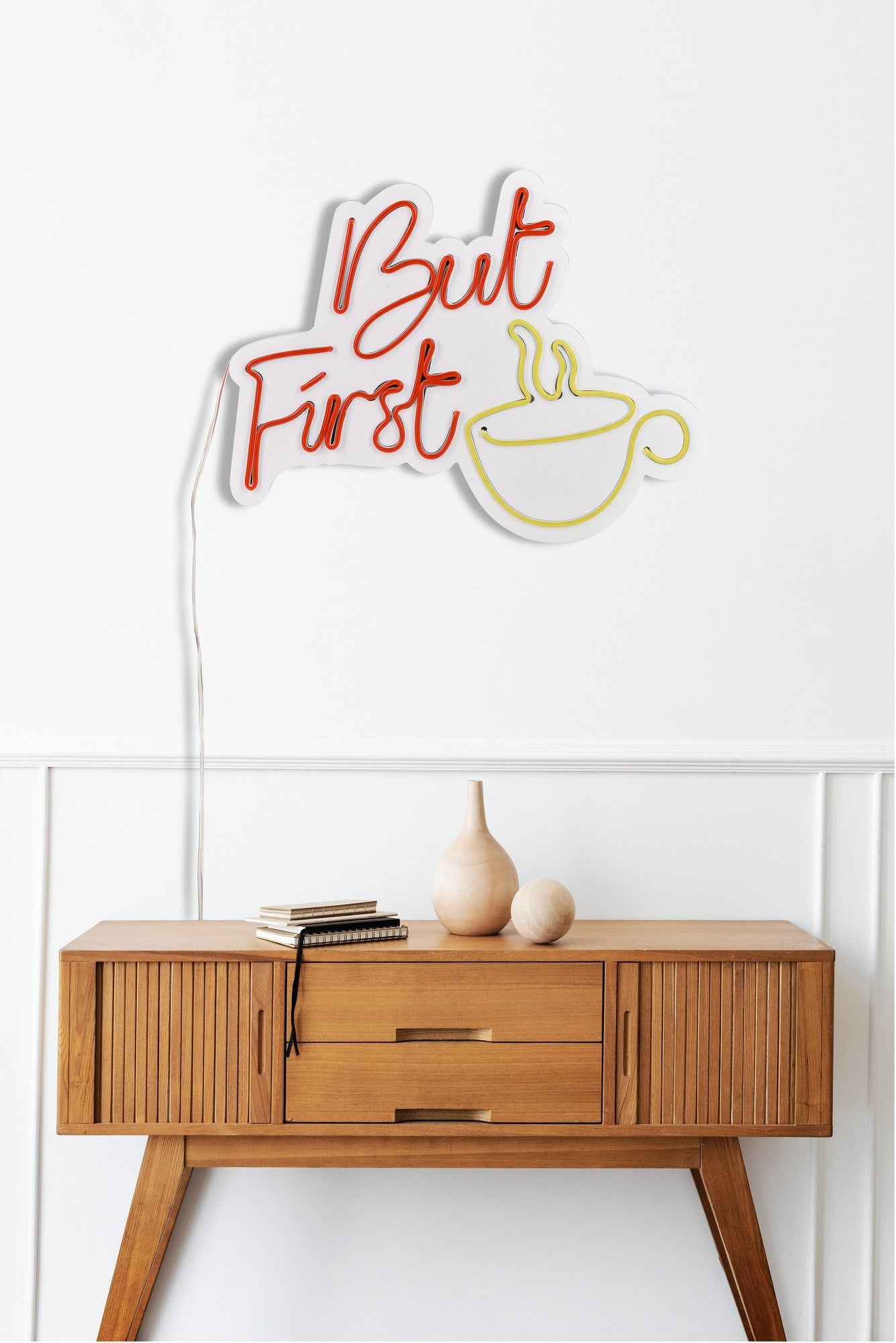 Éclairage LED en plastique décoratif But First Coffee - Red
Yellow