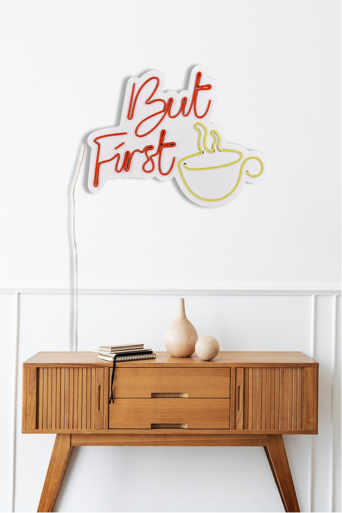 Éclairage LED en plastique décoratif But First Coffee - Red
Yellow