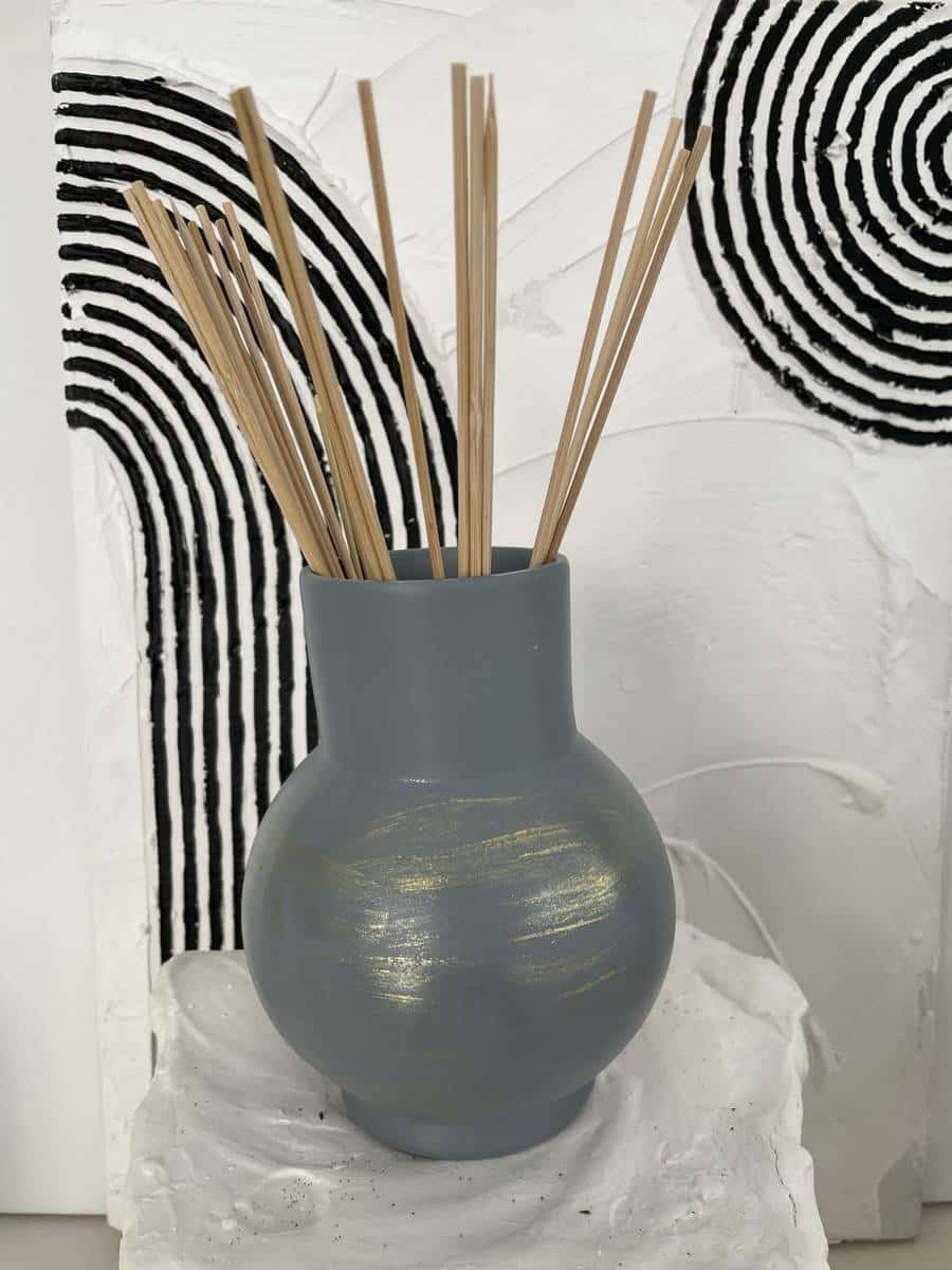 Pudgy or bleu vase
