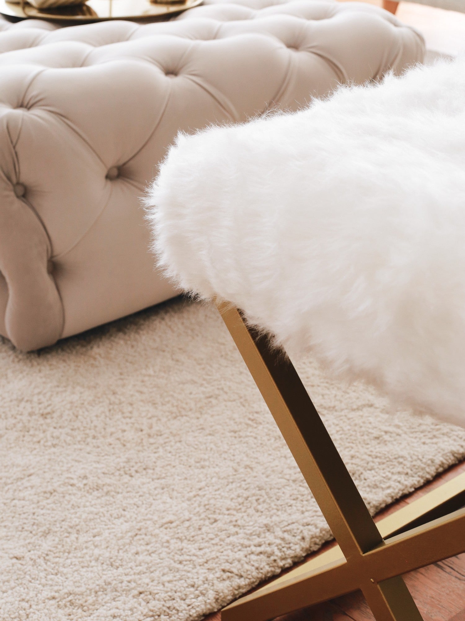 Banc Capraz Pelush - Gold, White