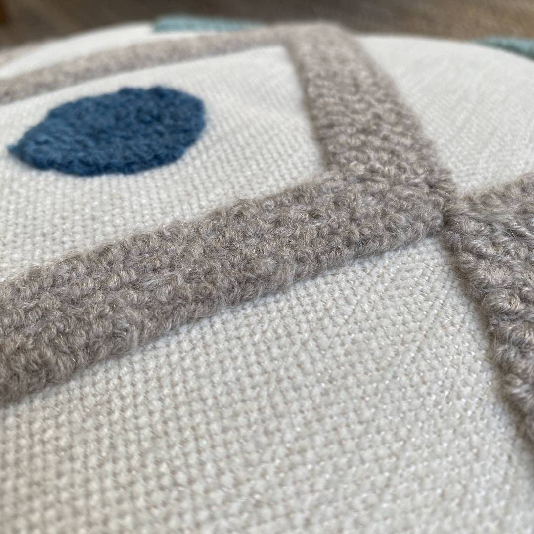 Coussin Bethany Punch Pillow With İnsert