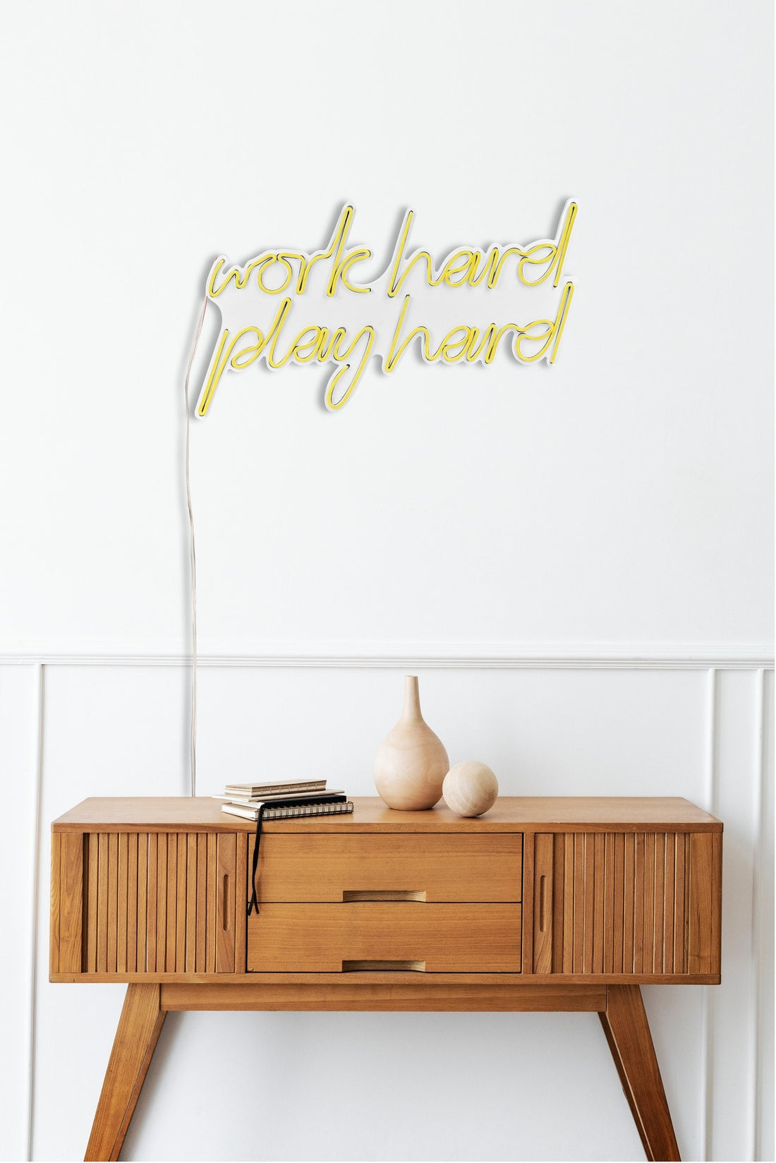 Éclairage LED en plastique décoratif Work Hard Play Hard - Yellow