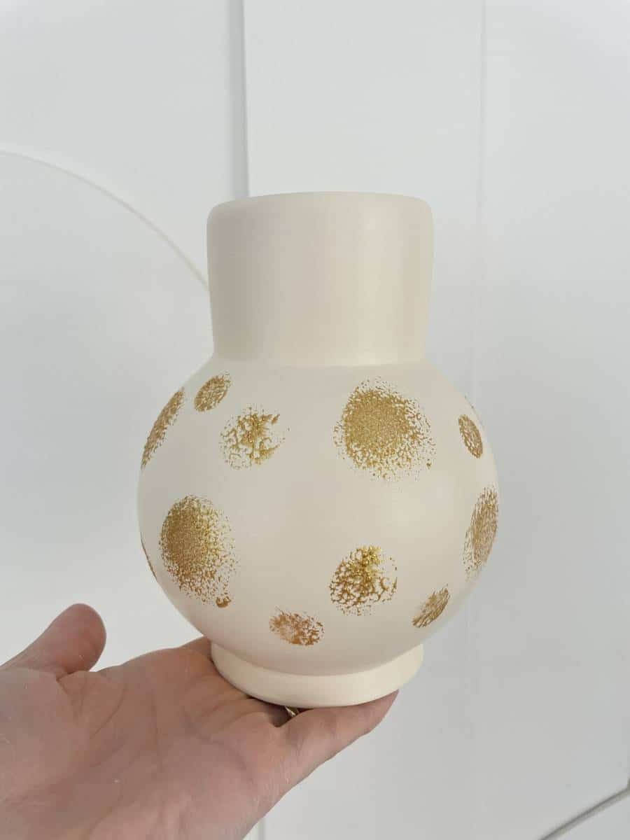 Pudgy or blanc vase