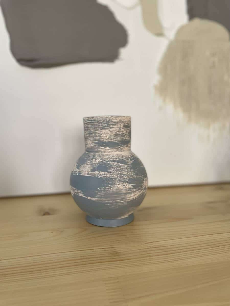 Pudgy bleu vase
