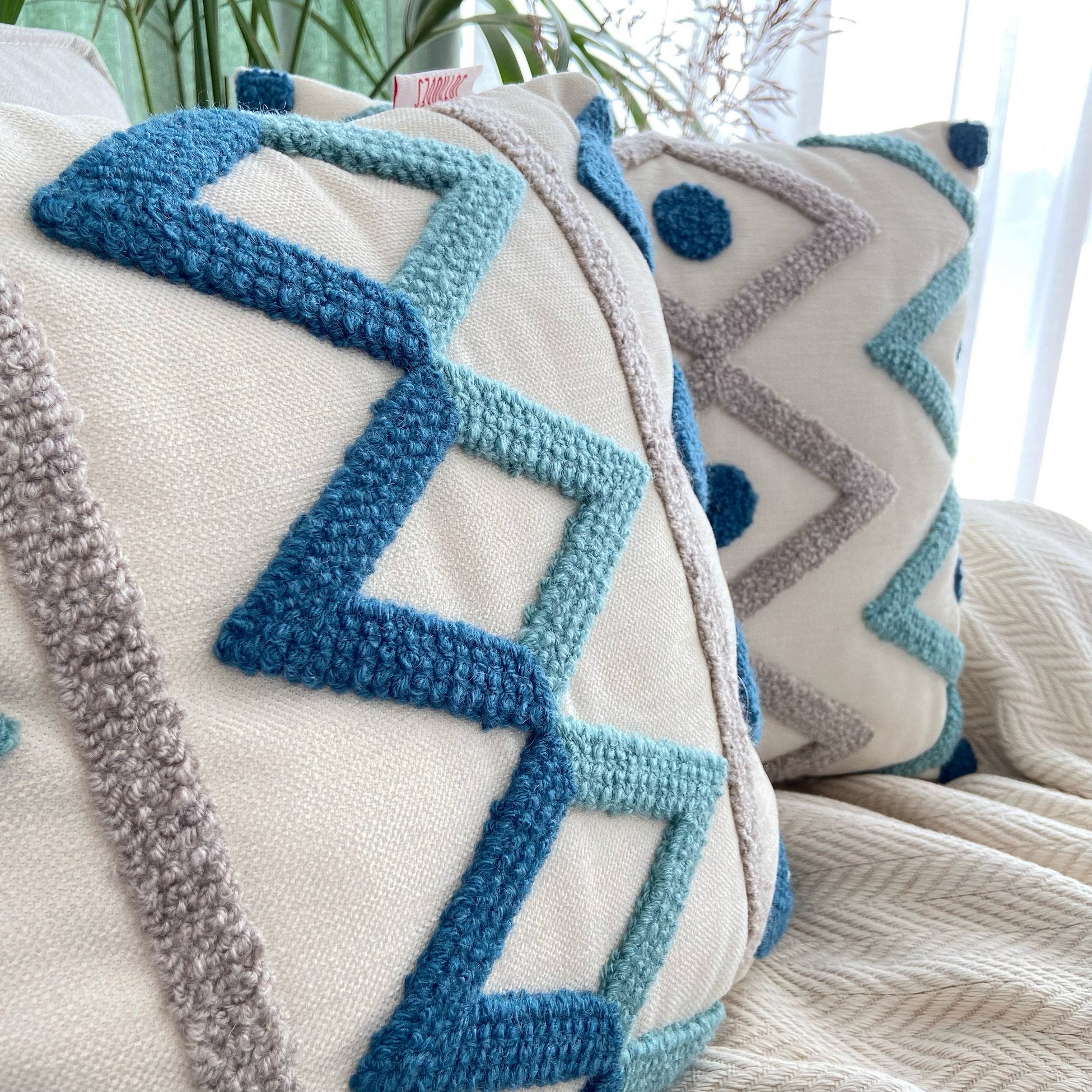 Coussin Bethany Tassel Punch Pillow With İnsert