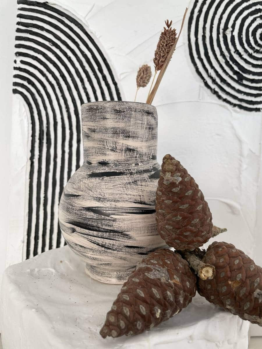 Pudgy noir blanc vase