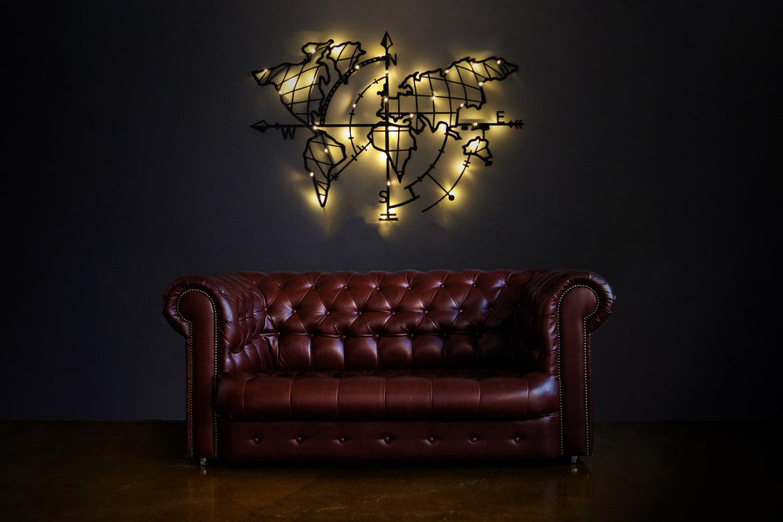 Accessoire mural en métal décoratif World Map Compass Led - Black