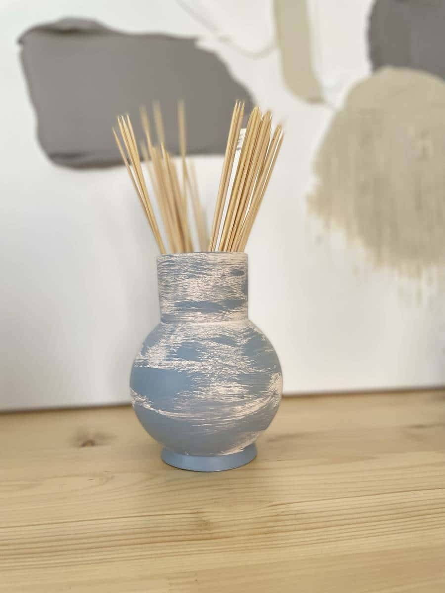 Pudgy bleu vase