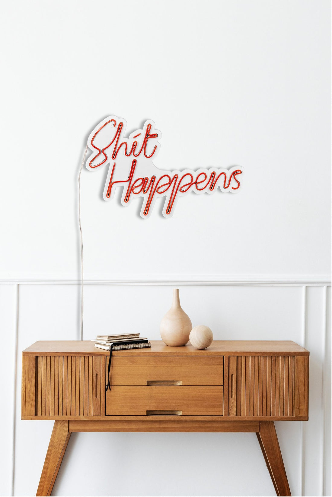 Éclairage LED en plastique décoratif Shit Happens - Red