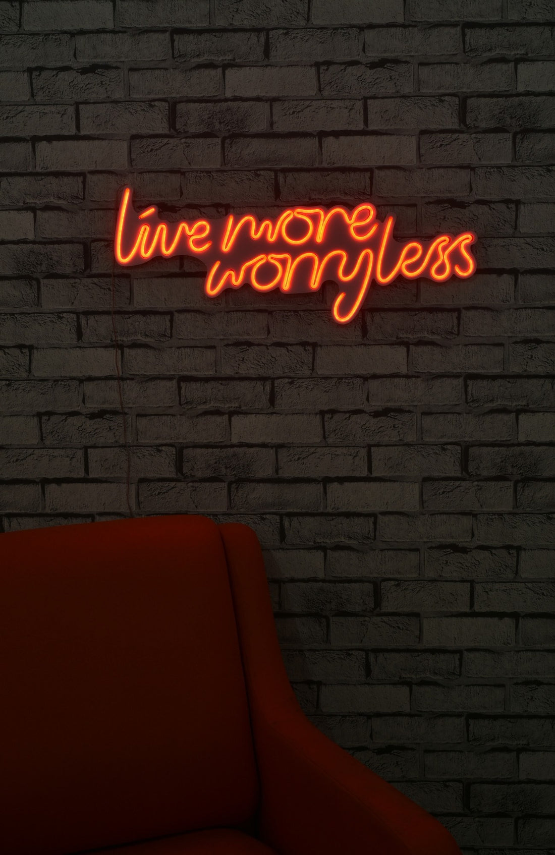 Éclairage LED en plastique décoratif Live More Worry Less - Red