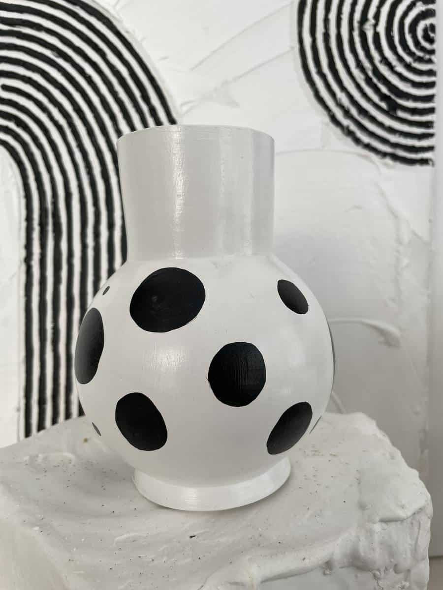 Pudgy blanc noir vase