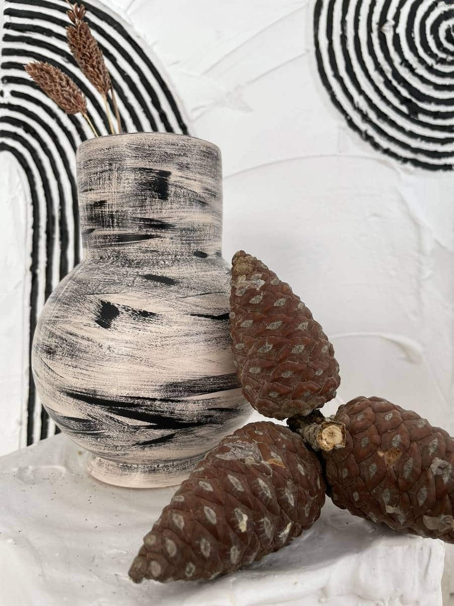 Pudgy noir blanc vase