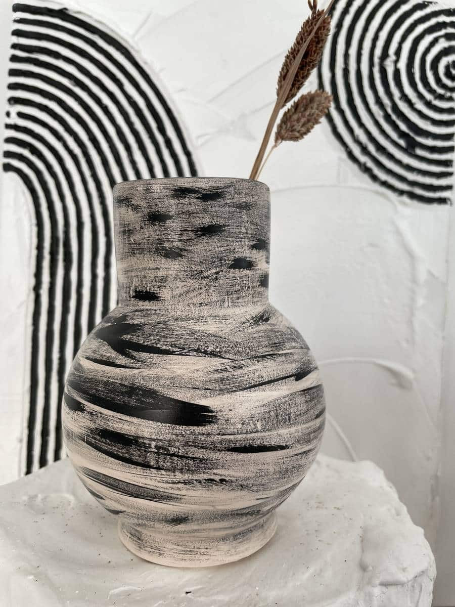 Pudgy noir blanc vase