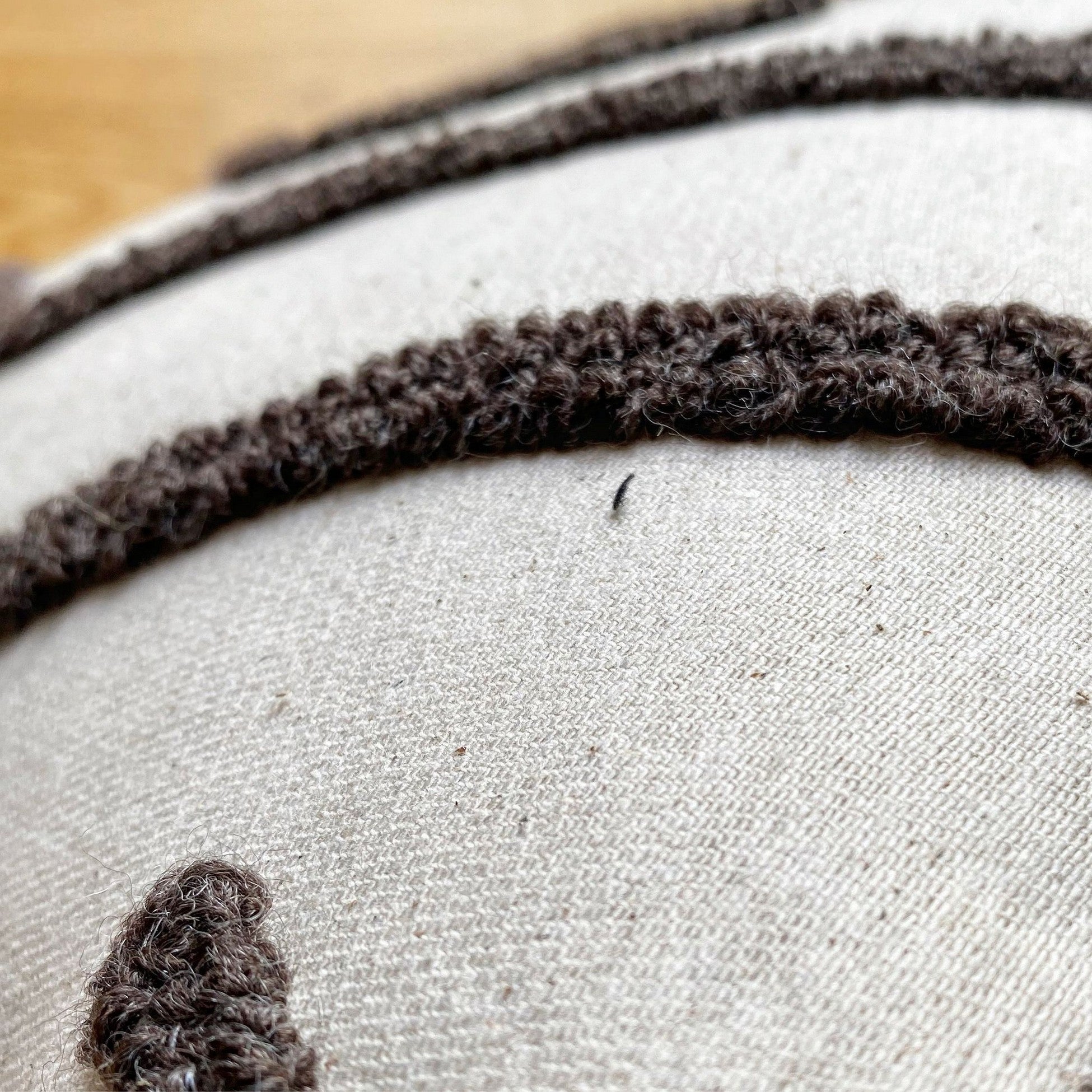 Coussin Enlil Organic Woven Punch Pillow With İnsert