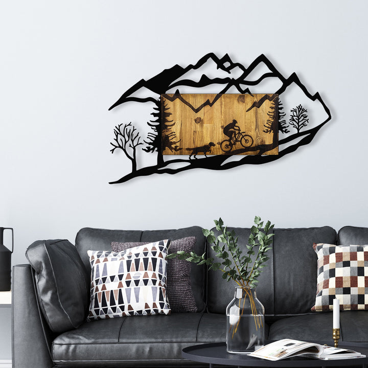 Accessoire mural en bois décoratif Bicycle Riding in Nature 1
