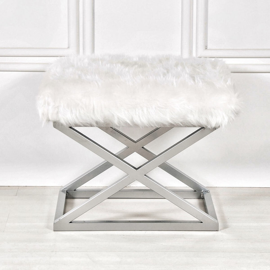 Pouf Capraz Plush - Silver, White