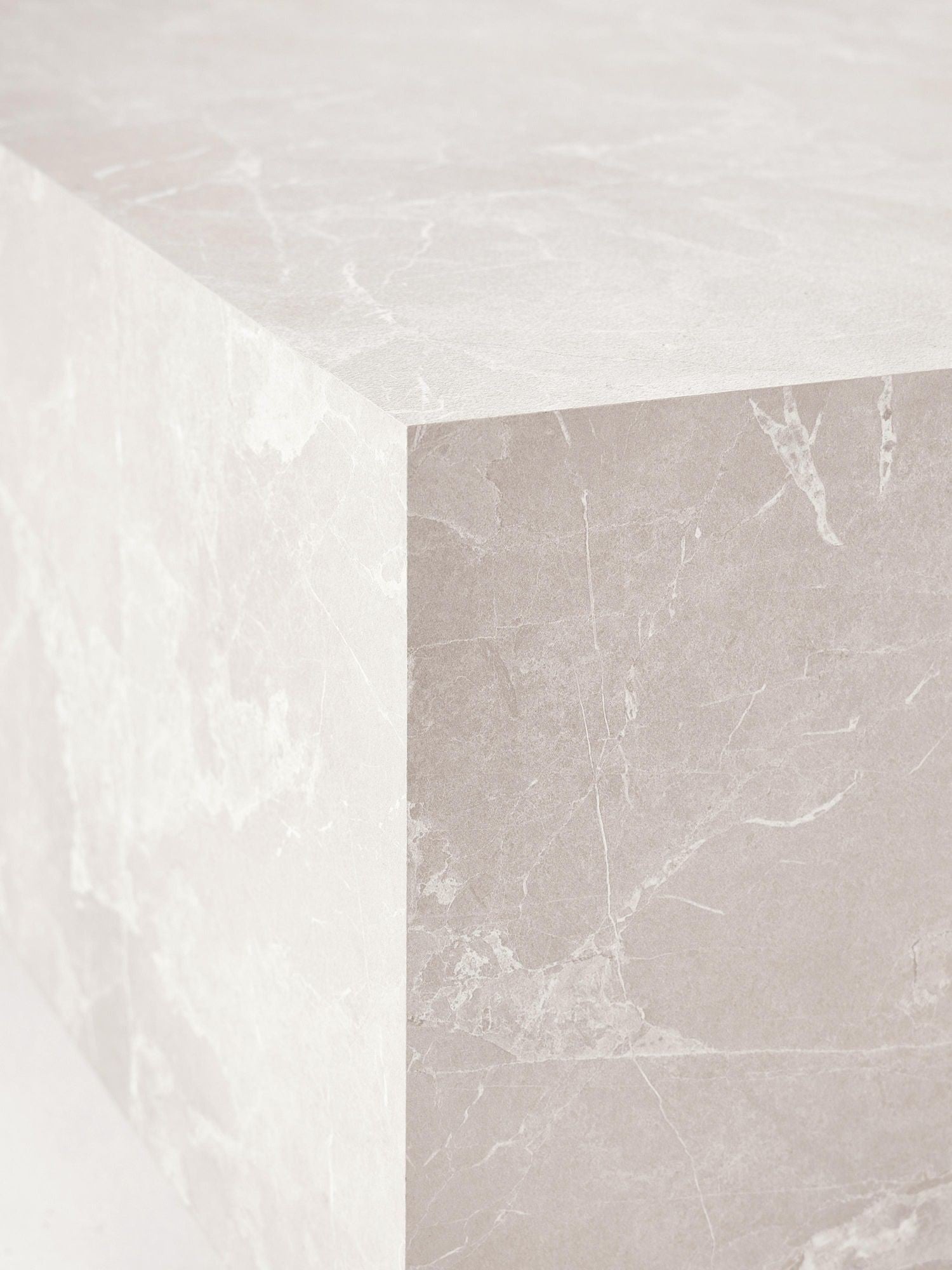 Table basse aspect marbre Thea 90x90