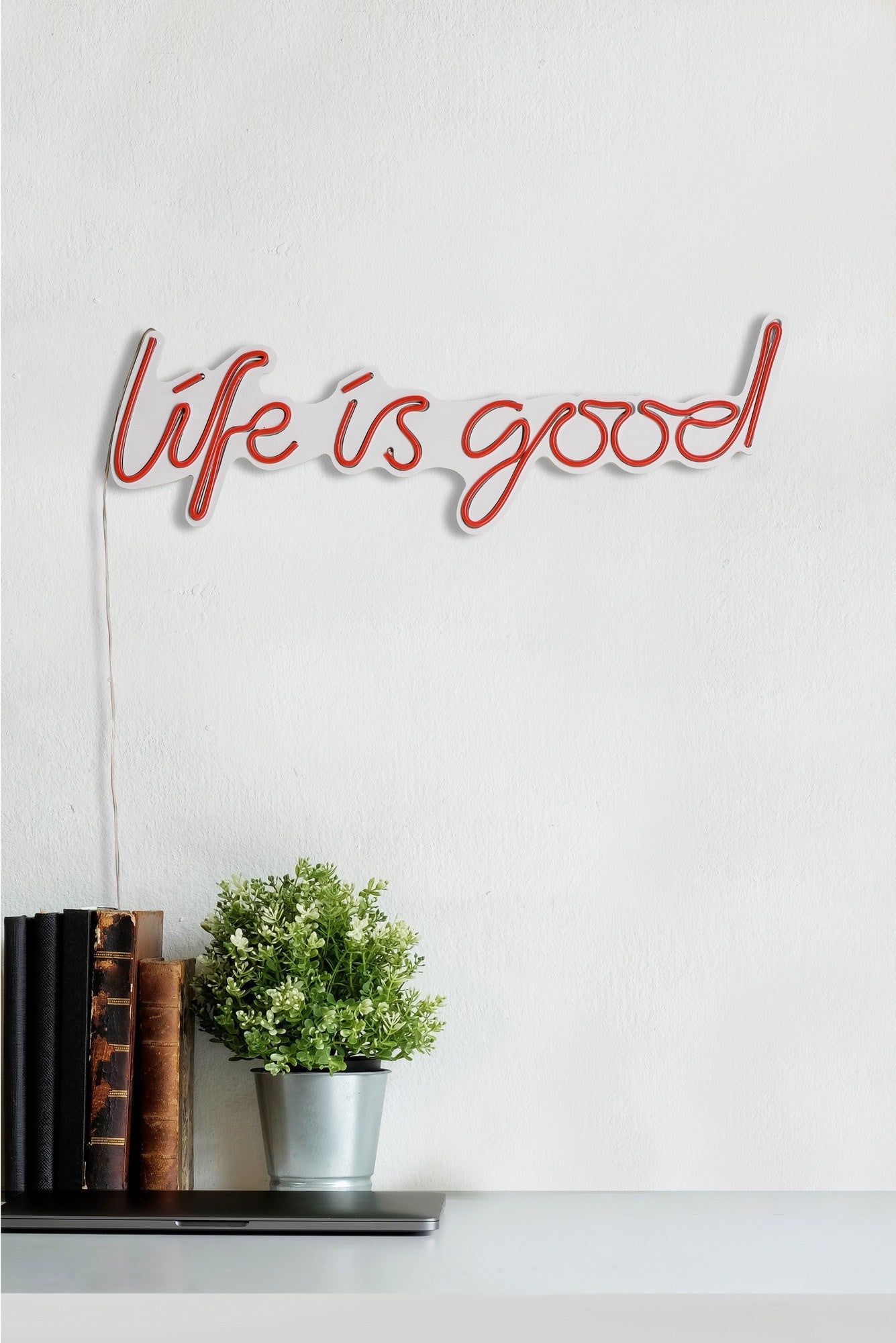 Éclairage LED en plastique décoratif Life Is Good - Red