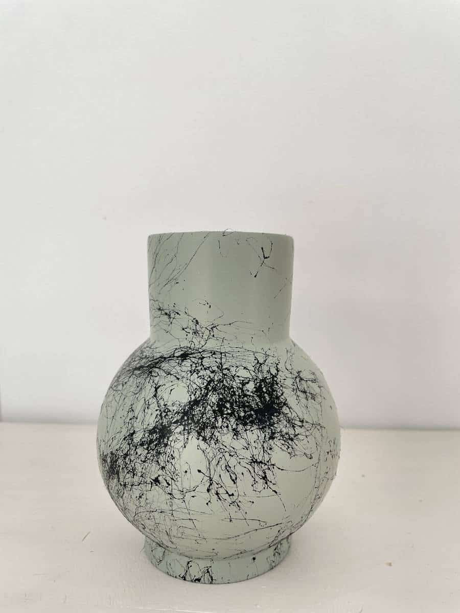 Pudgy gris noir vase