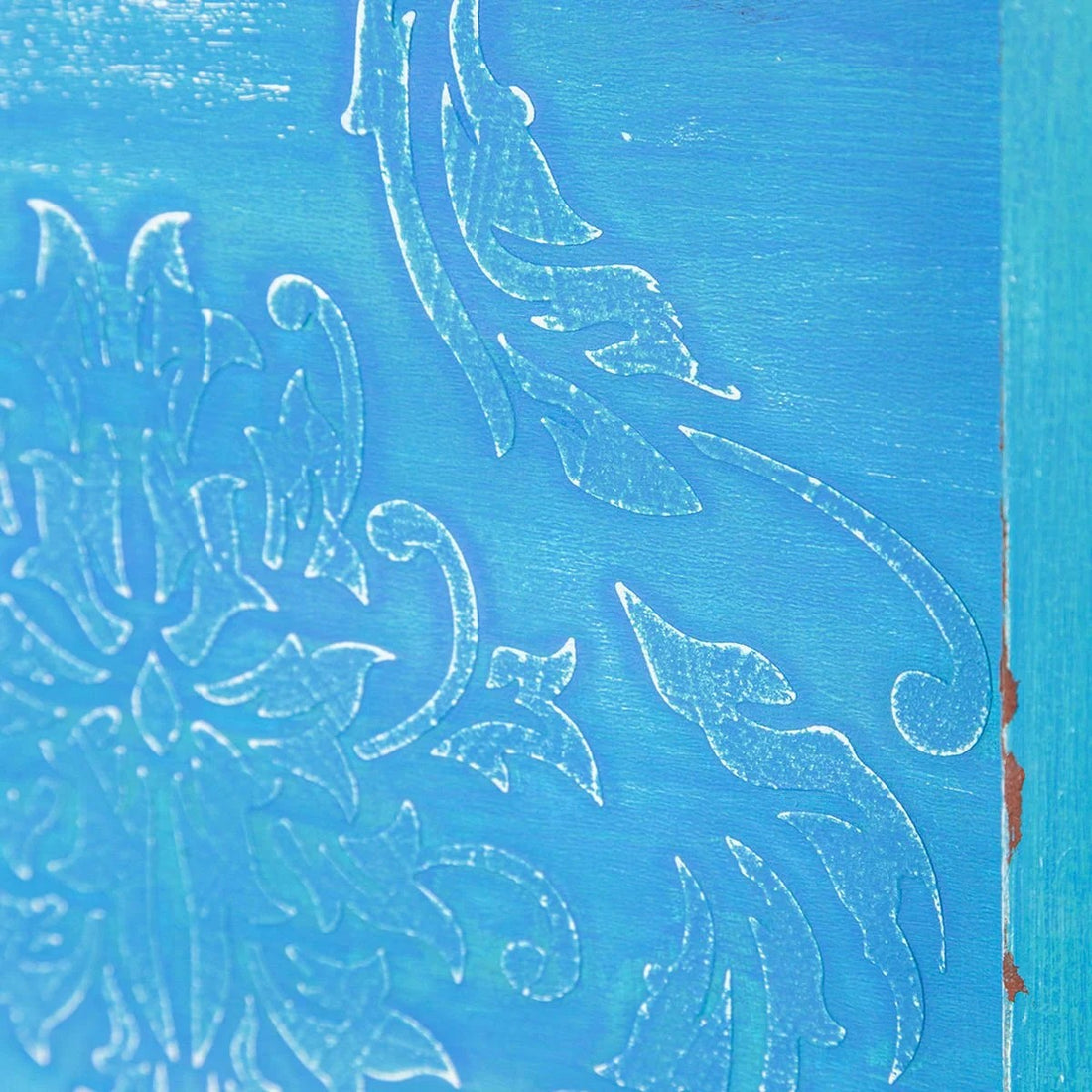 Aqua Bois vintage vitrine