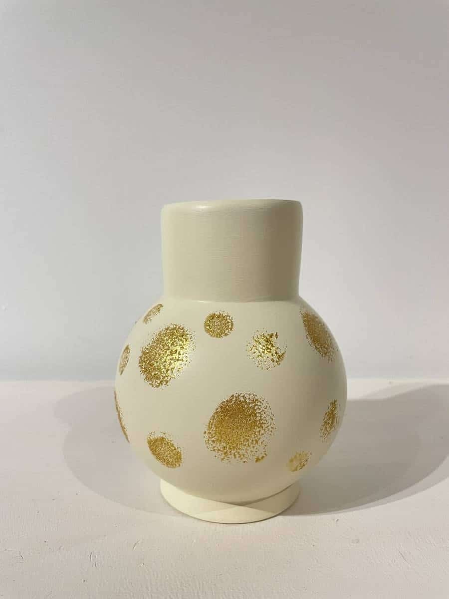 Pudgy or blanc vase
