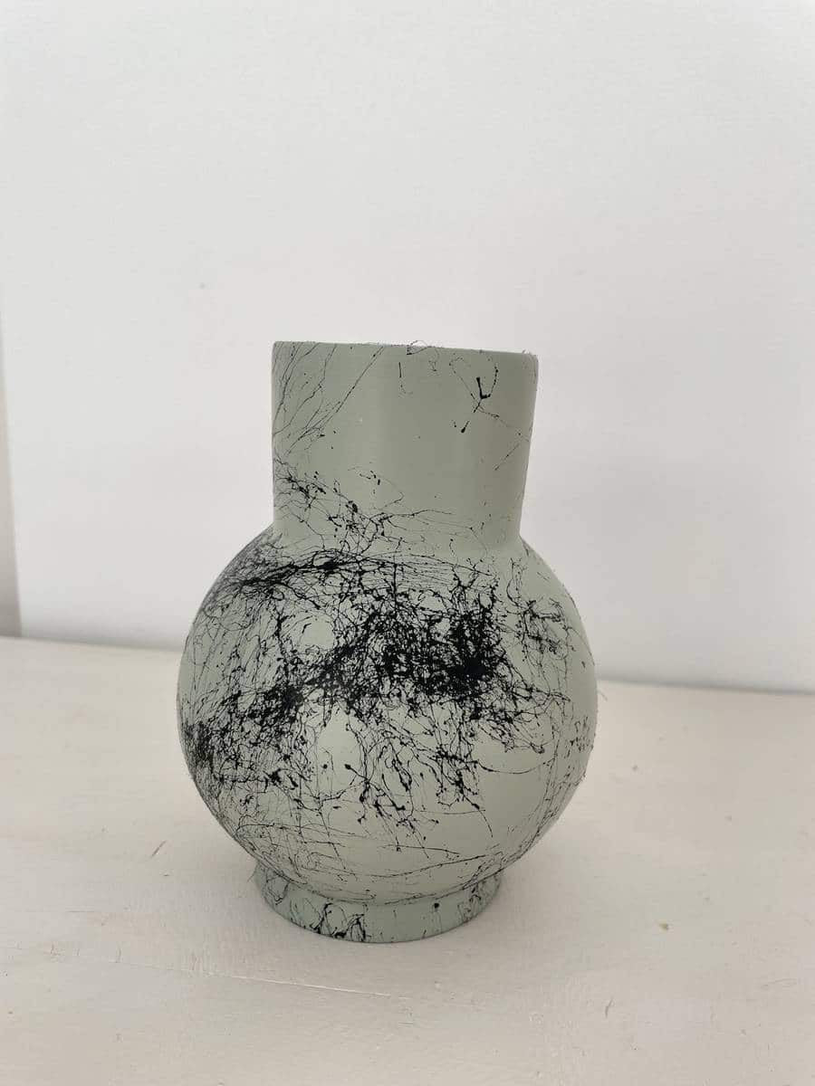 Pudgy gris noir vase