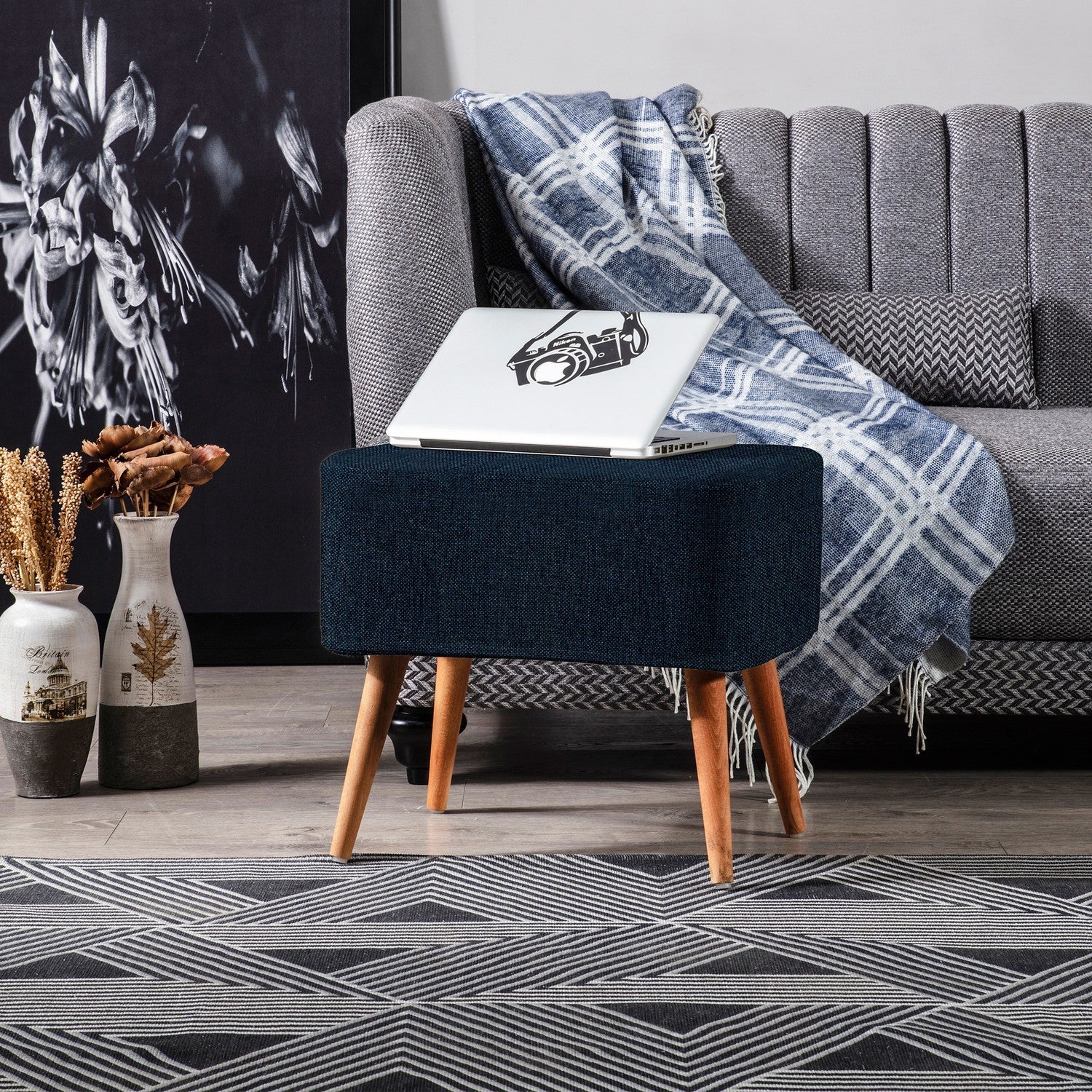 Albina Pouf bleu marine