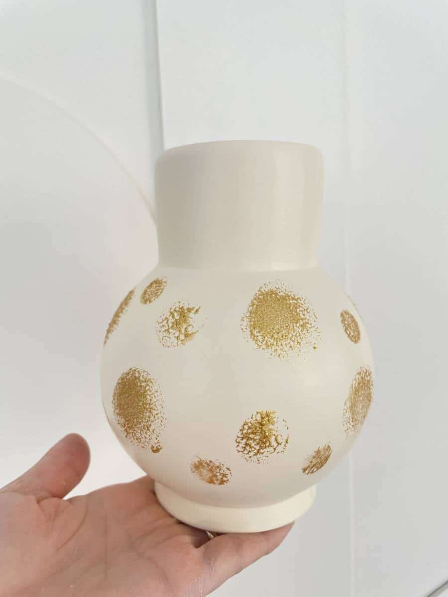 Pudgy or blanc vase