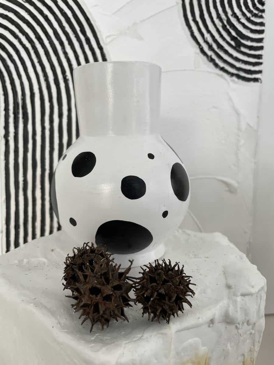 Pudgy blanc noir vase