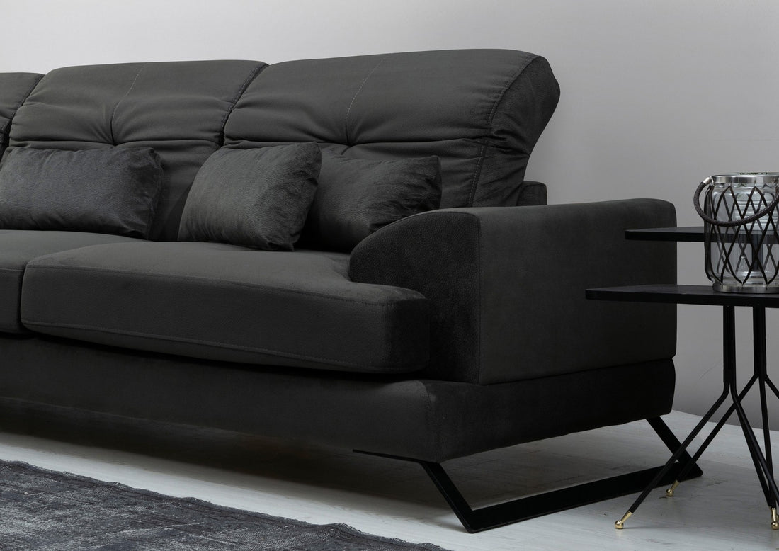 Canapé d'angle gauche velours anthracite avec têtières relevables et pieds metal noir Briko 308cm