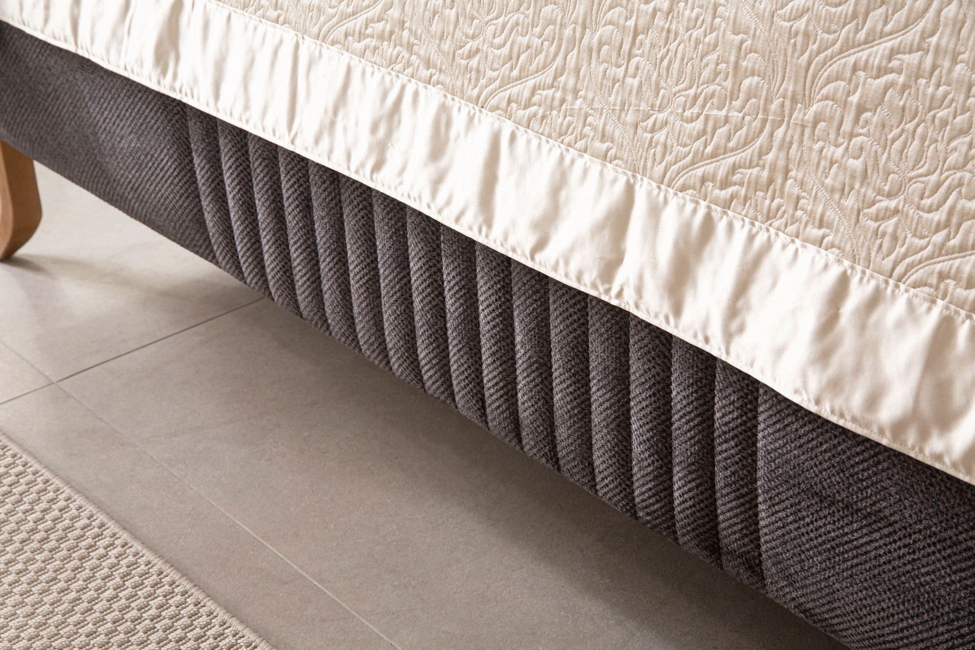 Elna Lit 160x200 (sans coffre de lit)