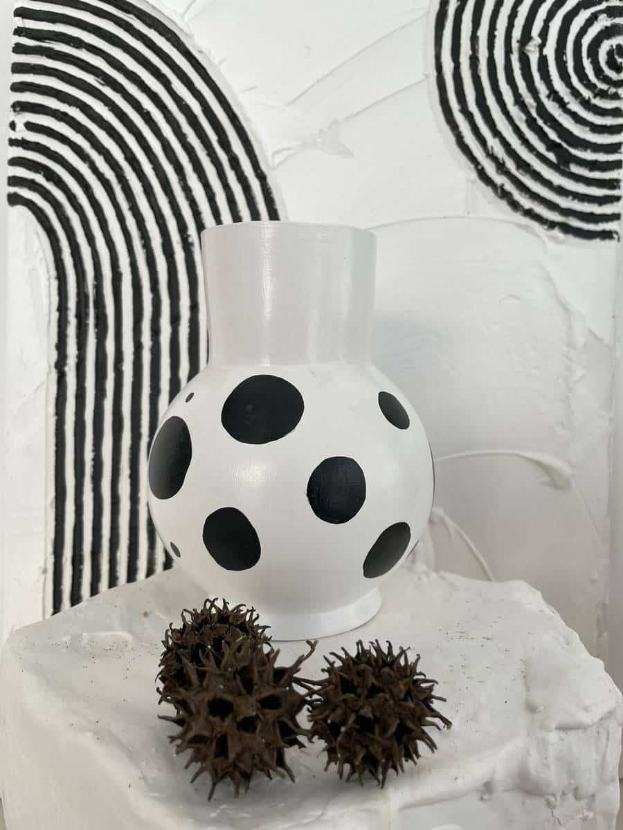 Pudgy blanc noir vase