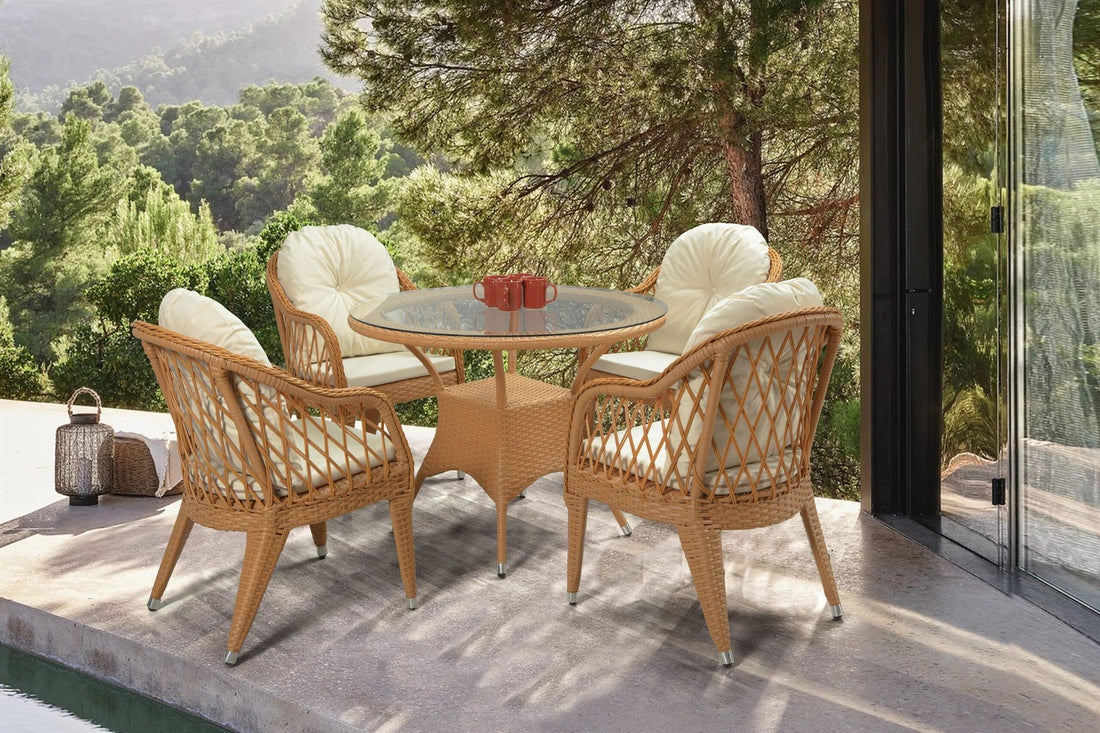 Salon de jardin avec coussins &amp; table basse Piramit