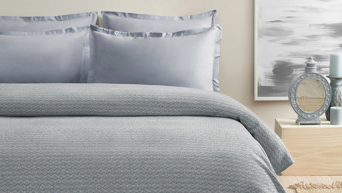 Mare Couvre Lit Gris