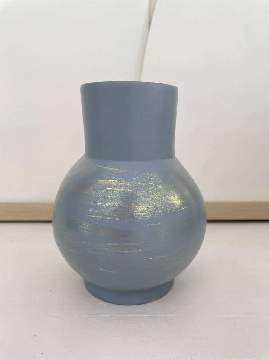 Pudgy or bleu vase