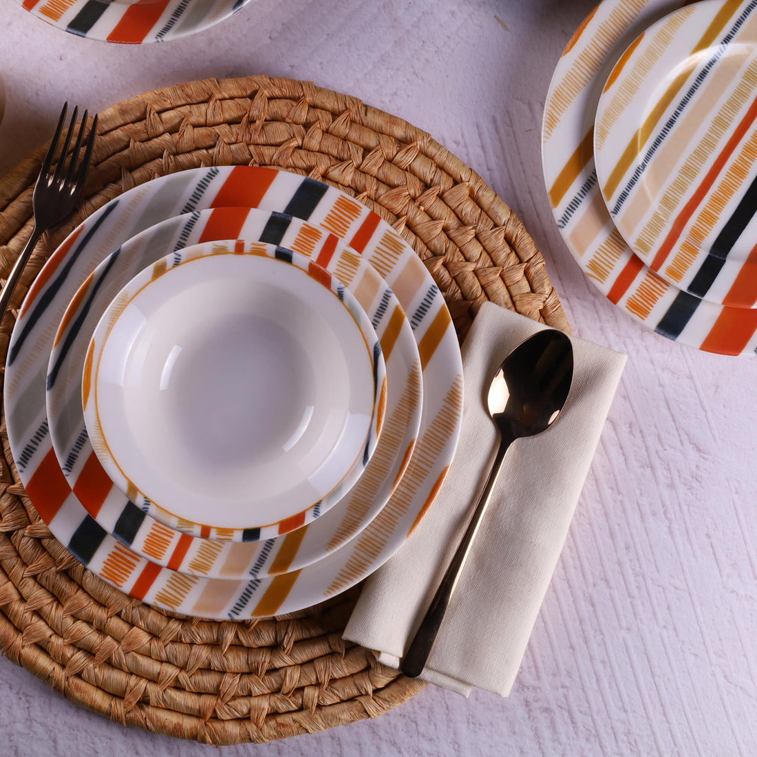 Dinner Set (24 Pieces) LL24DB3025