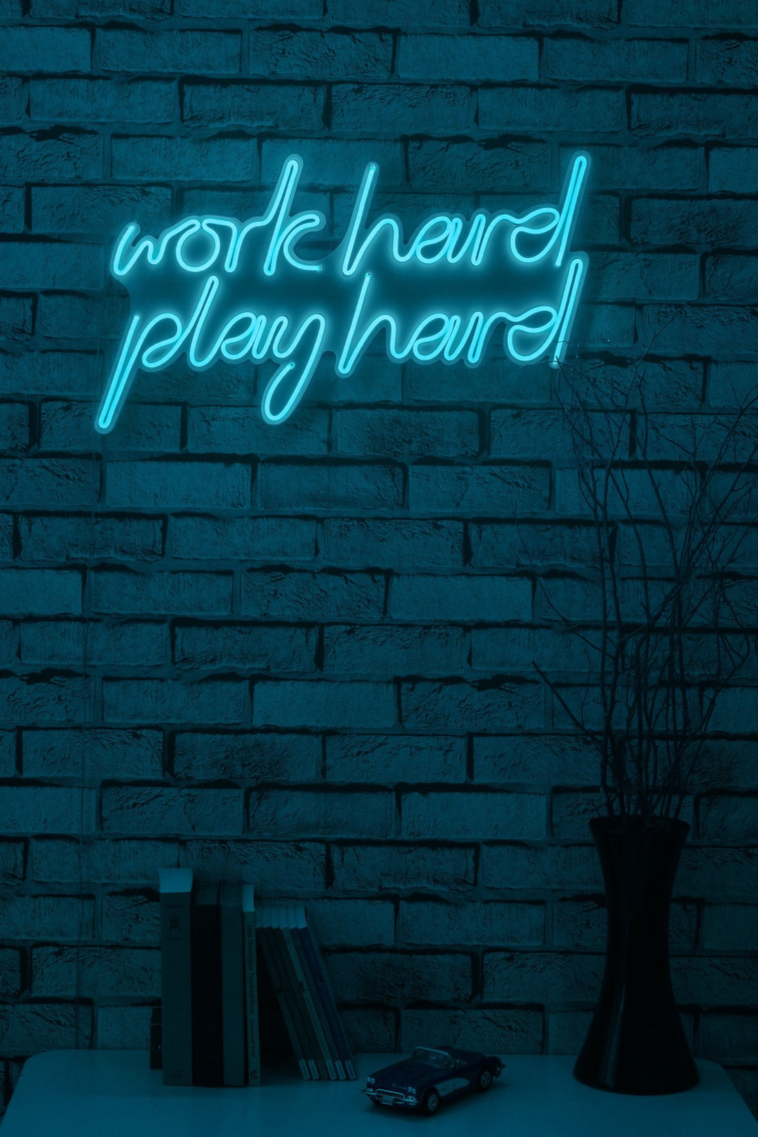 Éclairage LED en plastique décoratif Work Hard Play Hard - Blue