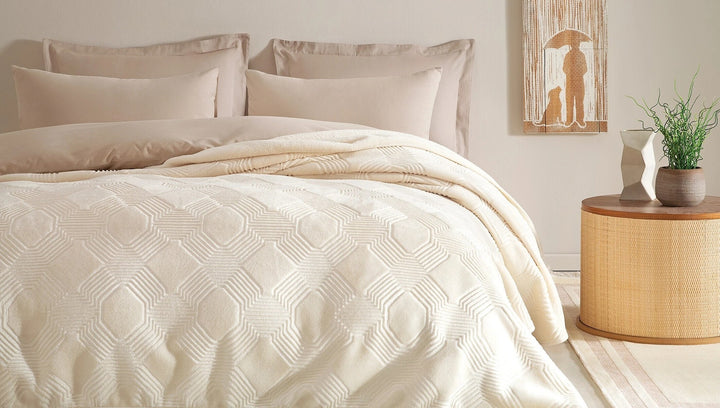 Harlow Plaid Champagne