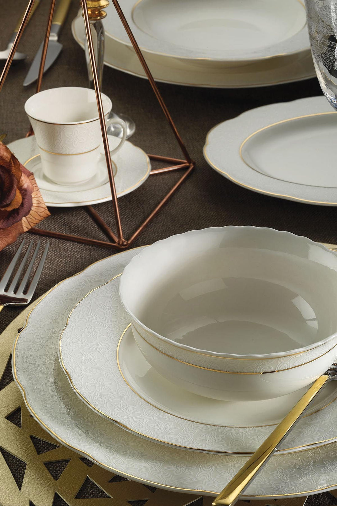 Dîner (68 pièces) BNOLY68YT43010068