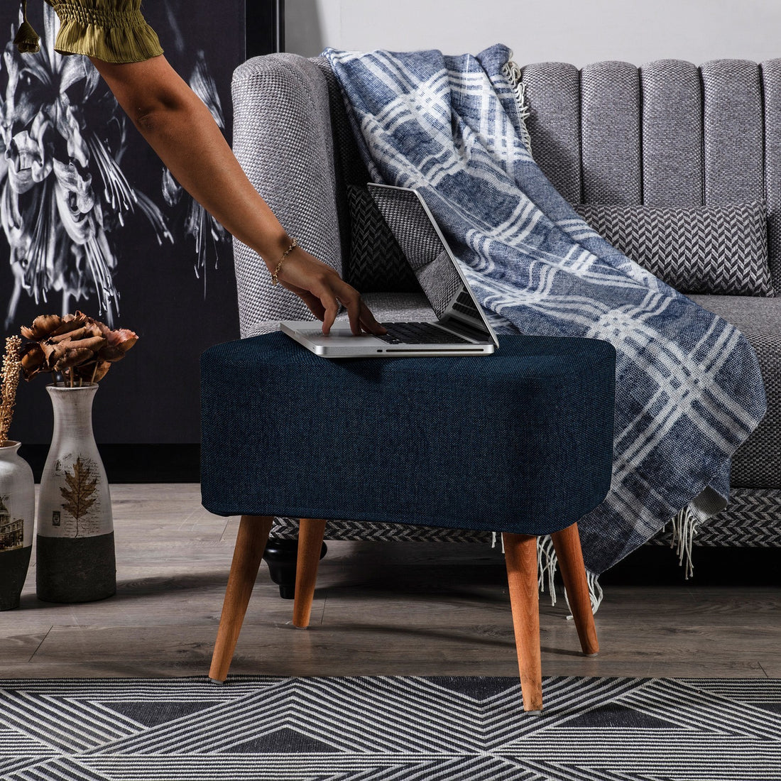 Albina Pouf bleu marine